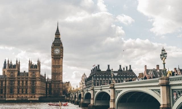 ICAEW pledges to help rebuild Iraq accountancy profession