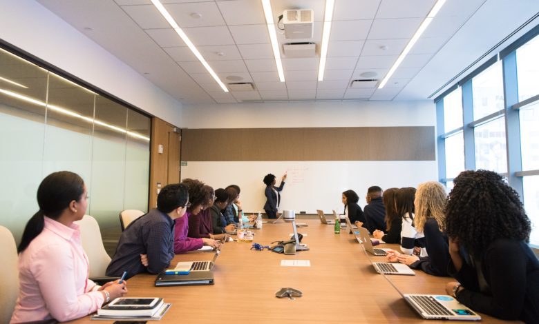 EY finds two-year decline in female executives on FTSE 250 boards
