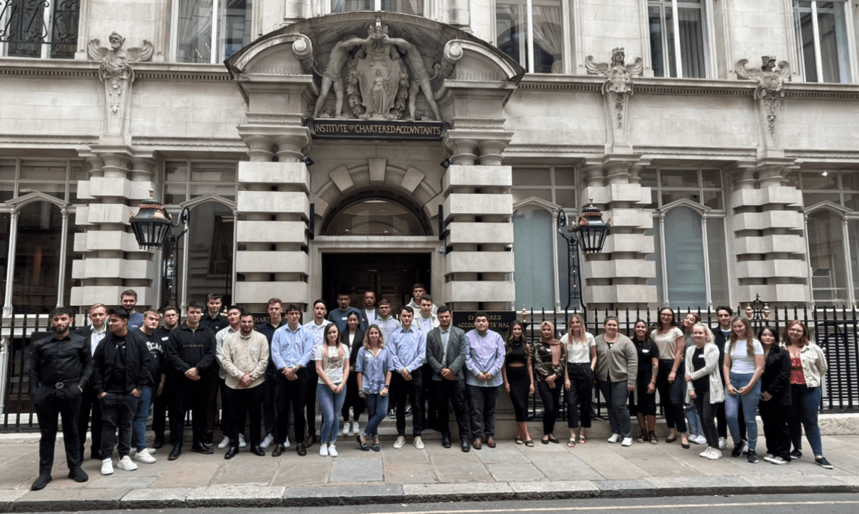 Haines Watts welcomes 35 new trainees