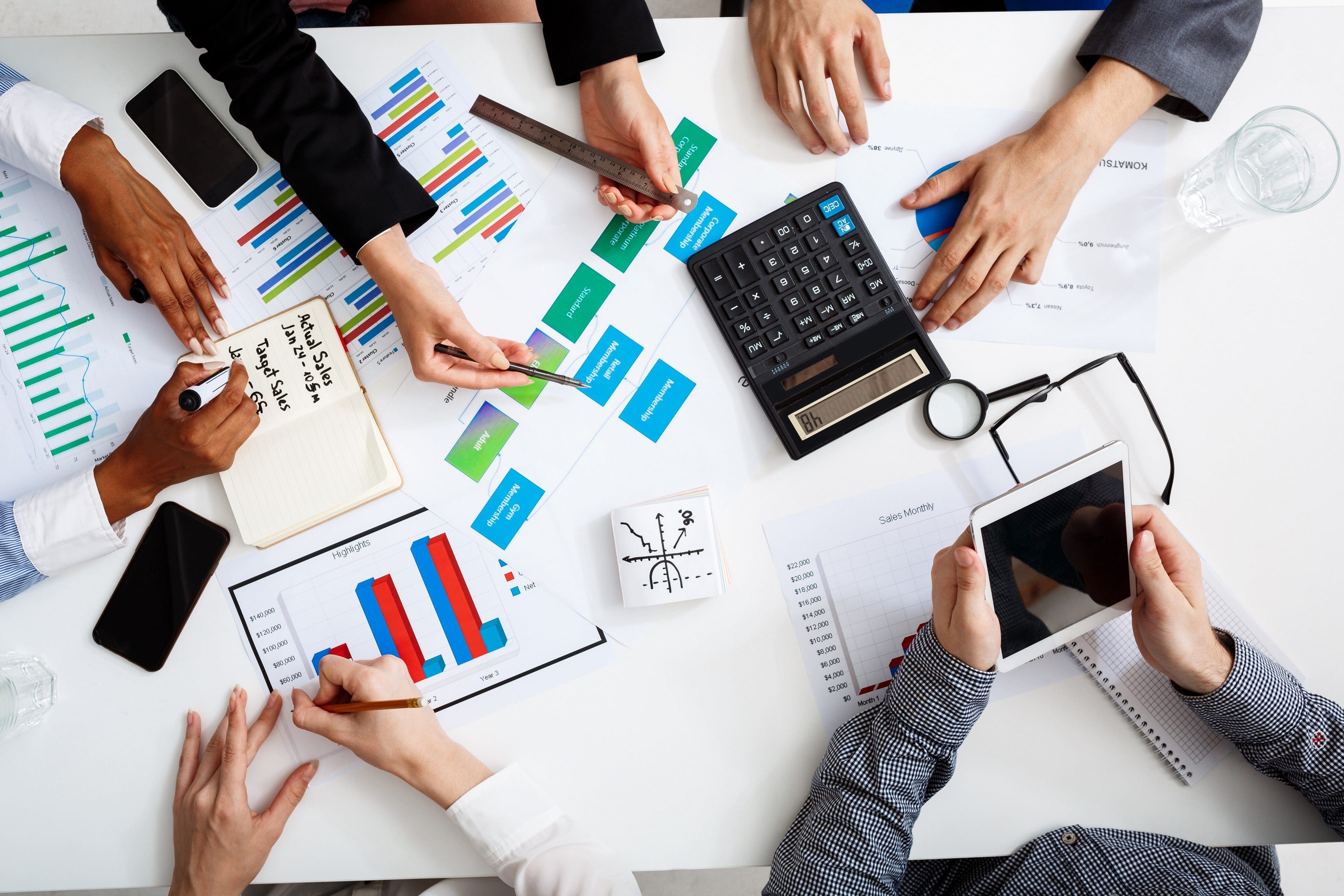 Evelyn Partners sells Fund Solutions business to Thesis