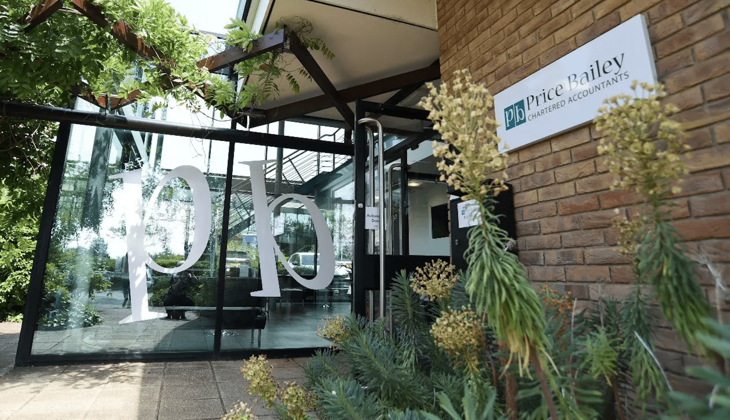 Price Bailey advises on HLD Group acquisition