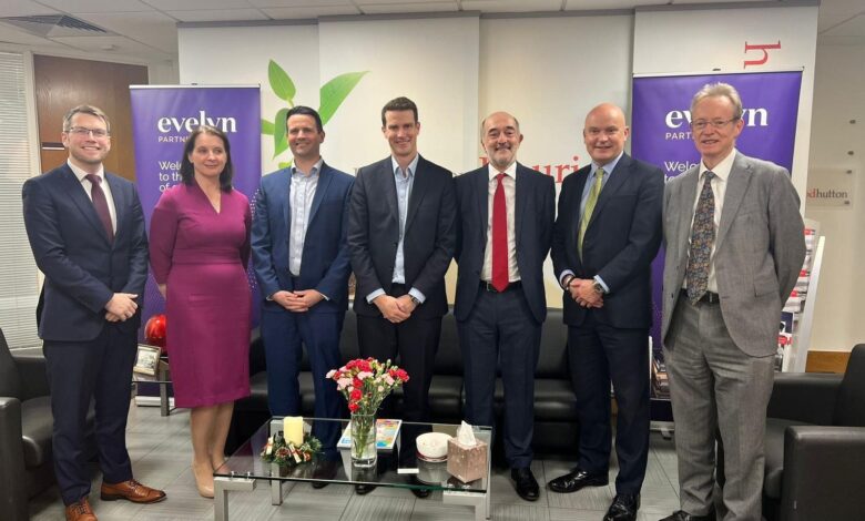 Evelyn Partners acquires Harwood Hutton