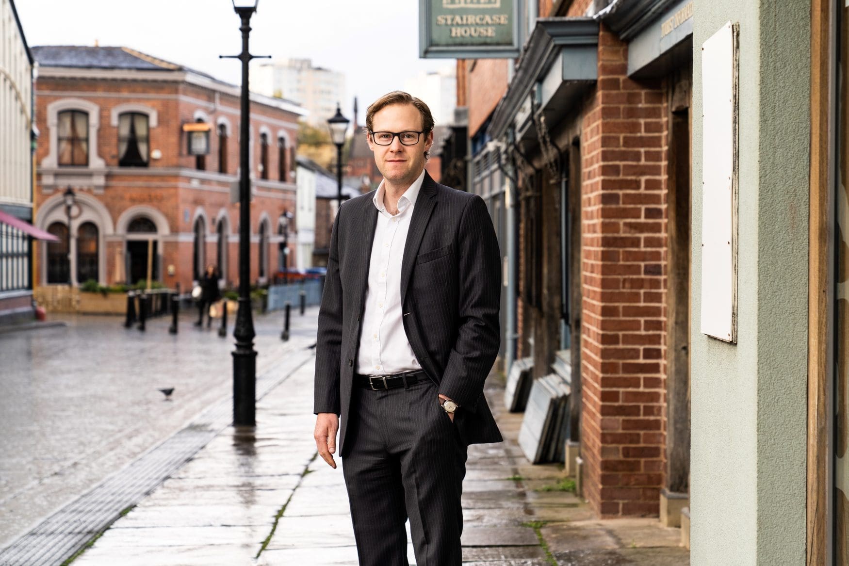 Hurst promotes dealmaker to associate partner