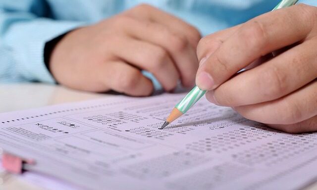 How to balance work and qualifying as an accountant
