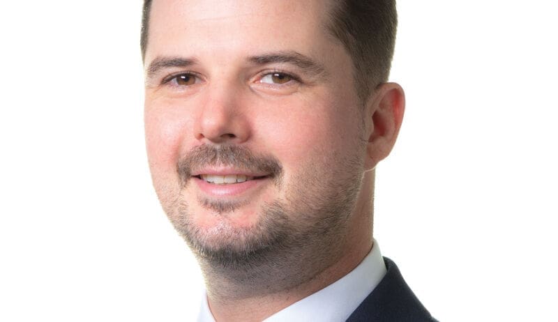 Crowe promotes two partners in London