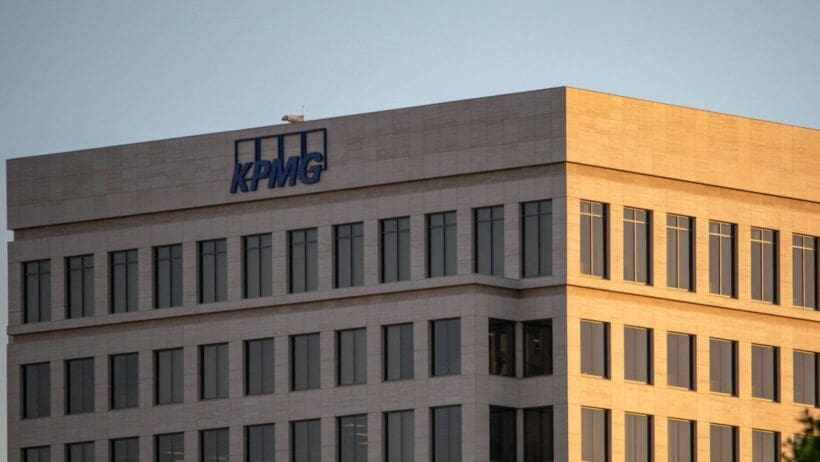KPMG scraps summer early Friday finish perk